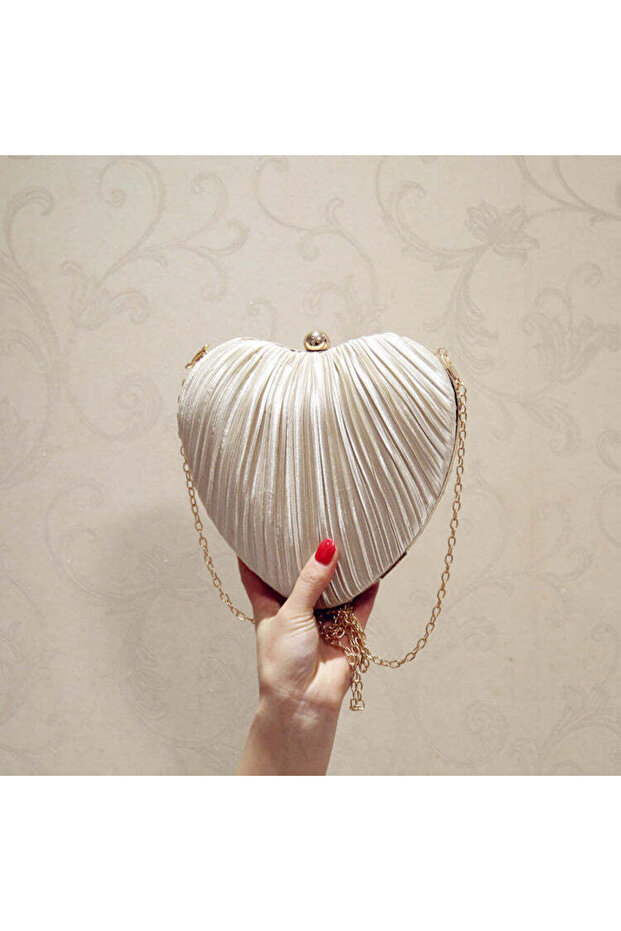 Heart-Shaped Mini Evening Clutch Bag - White