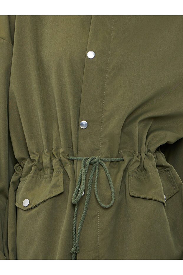 معطف زيتوني قصة فضفاضة الاستخدامات مع رباط - 3