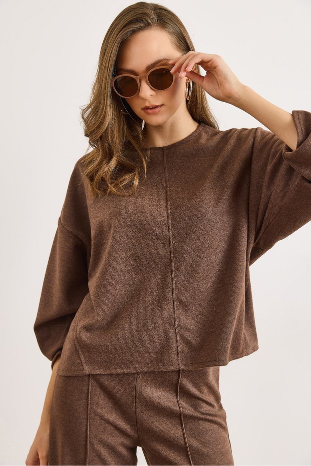 Women's Brown Crew Neck Stitching Detail Flowy Thessaloniki Blouse Blz-19003164