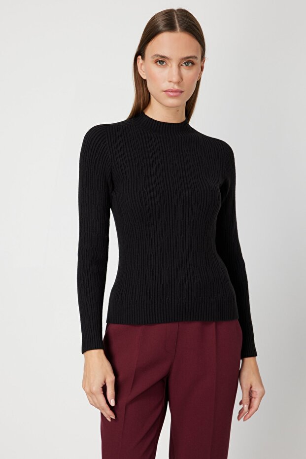 سترة تريكو منقوشة برقبة دائرية - 1