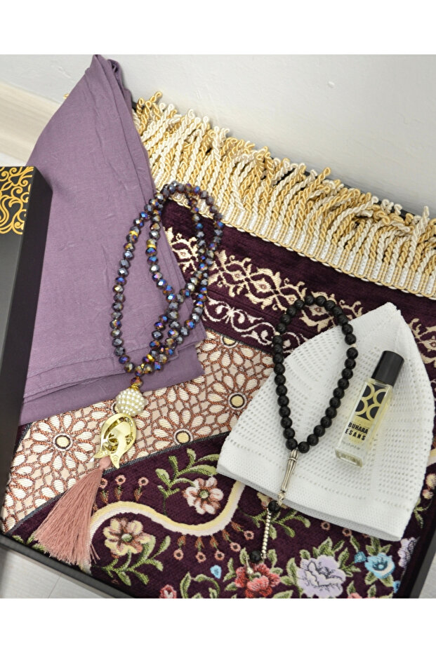 Dowry Gift Prayer Rug Set – Prayer Rug, Scarf, Crystal Prayer Beads, Men's Prayer Beads, Skullcap with Essence Box