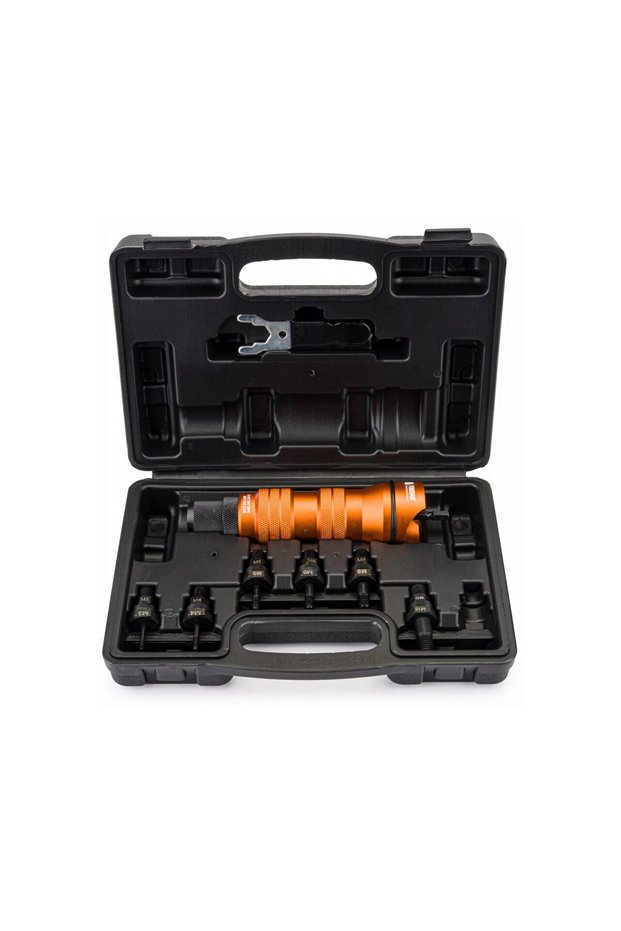 Drill adapter set for riveting,