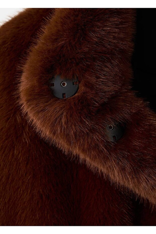 Kürk görünümlü cepli ceket - 8