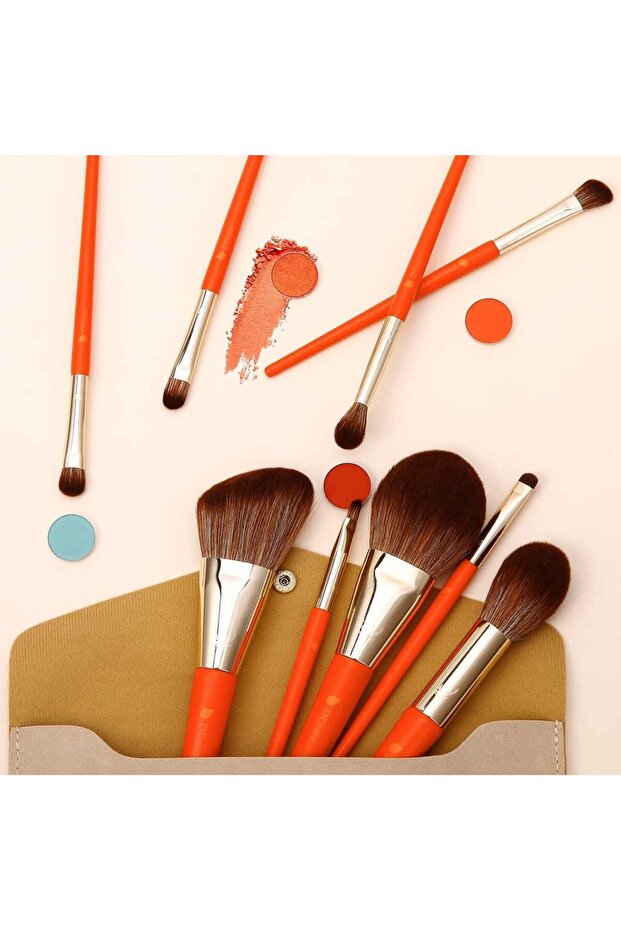 Makeup brushes - 2