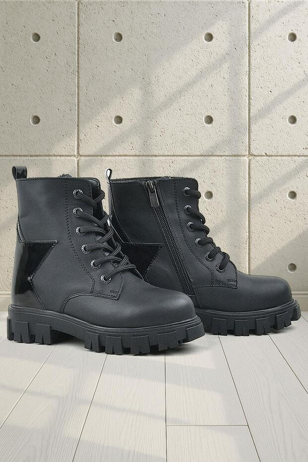 Genuine Leather Black Star Detailed Girls' Boots