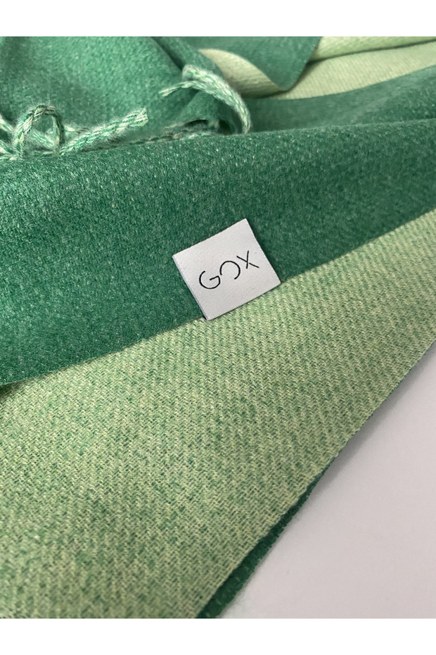 شال شتوي بلون واحد على الوجهين - 1