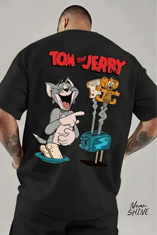 تيشيرت بطبعة Tom and Jerry، قصة واسعة / فضفاضة