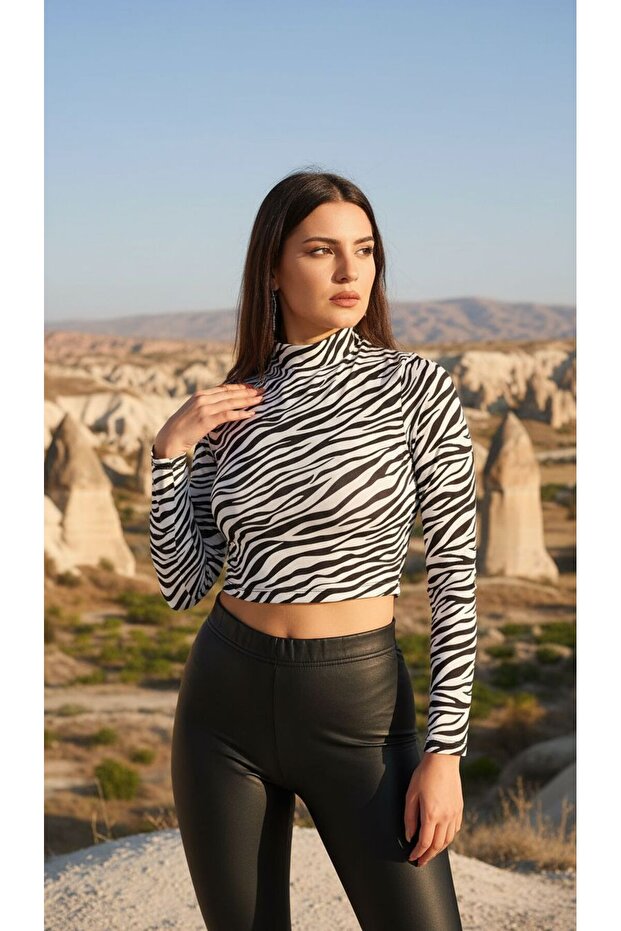 Black and White Zebra Patterned Half Turtleneck Blouse