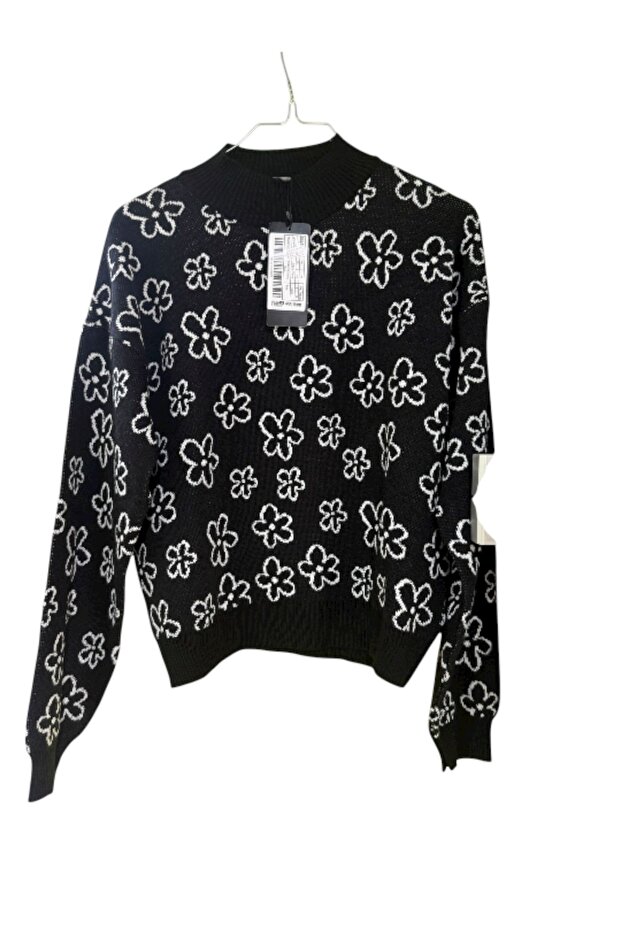 Black flowery women's sweater