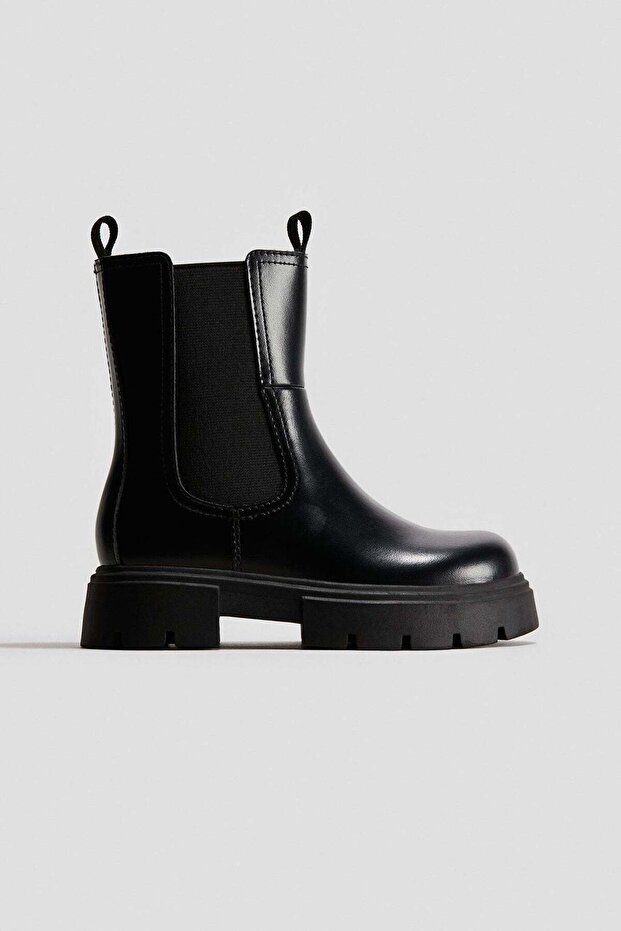 Chunky Chelsea boots