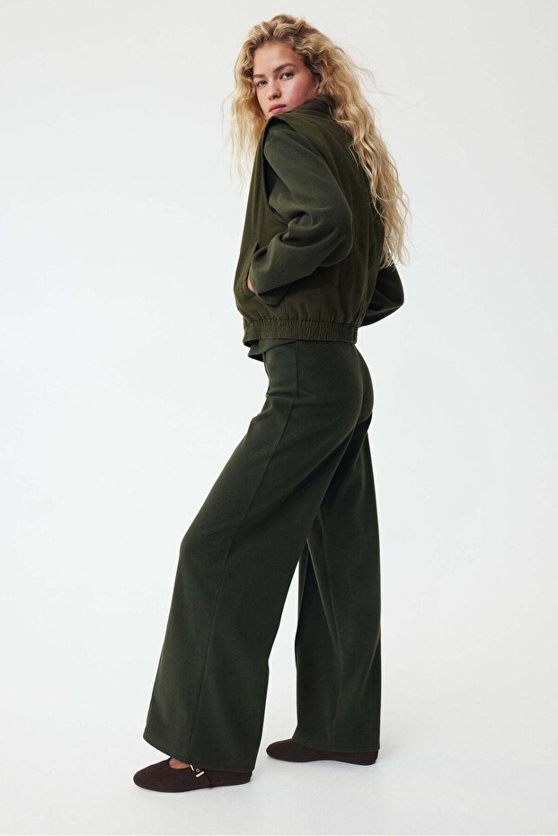 Crease-leg trousers