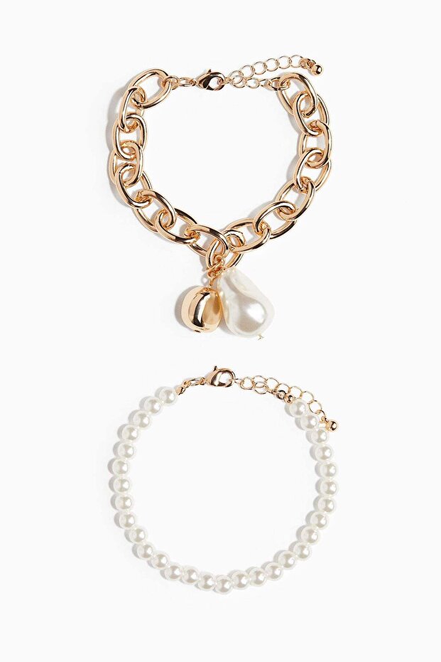 مجموعة من سوارين - 1