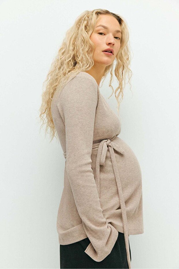 بلوزة MAMA الملفوفة المضلعة - 4