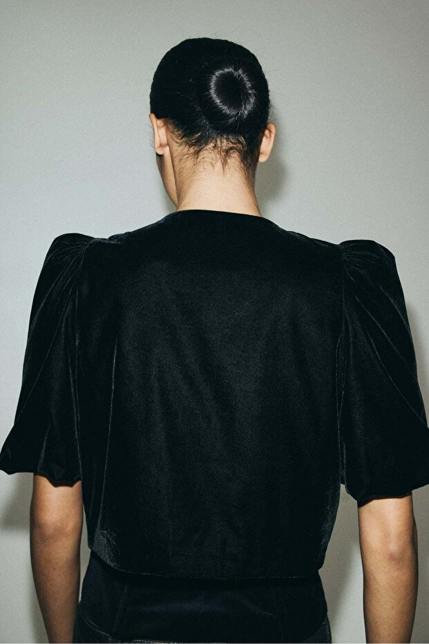 قميص بأكمام منفوخة - 4