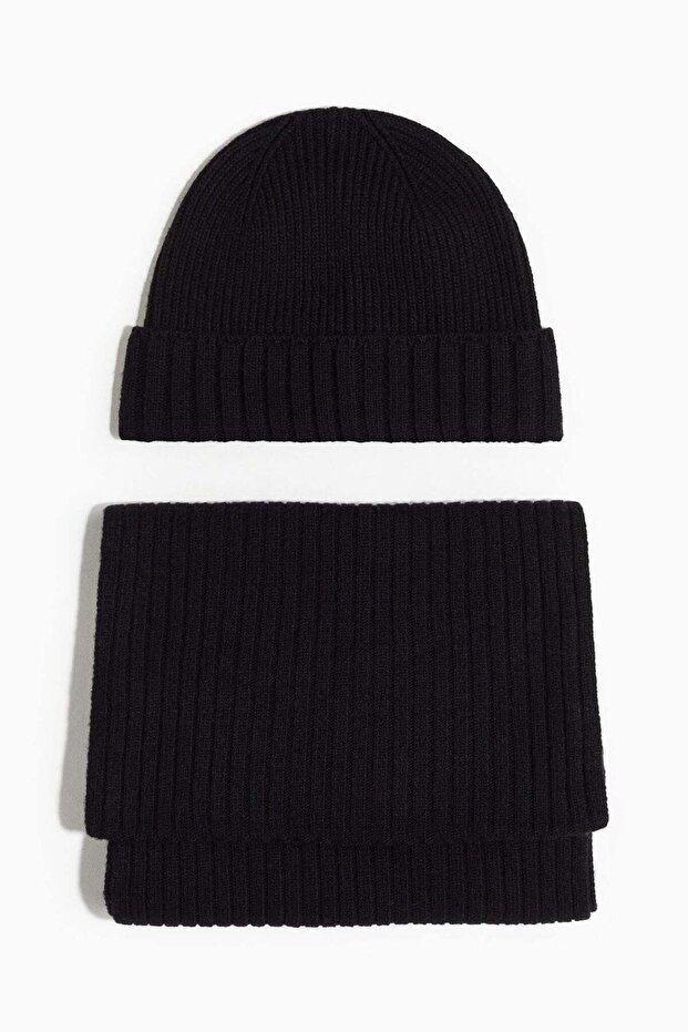 2-piece hat and scarf set