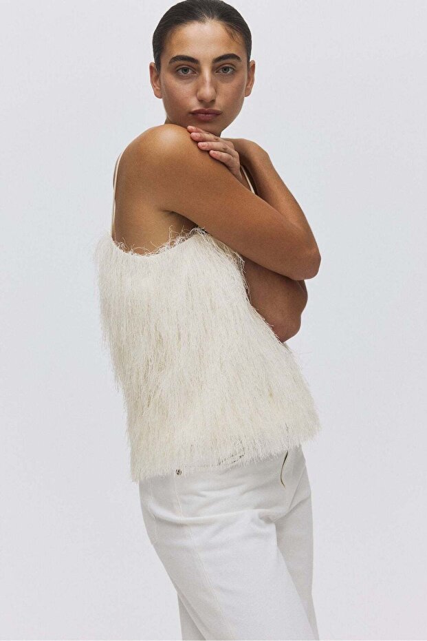 بلوزة ذات أشرطة مزينة بشراشيب - 5