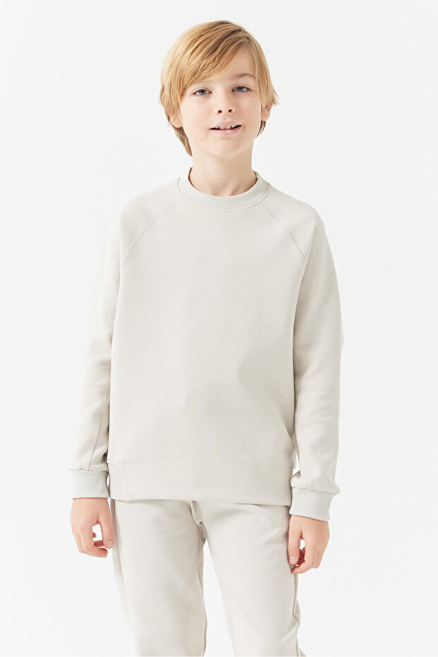 Boy's Basic Sweatshirt - 1