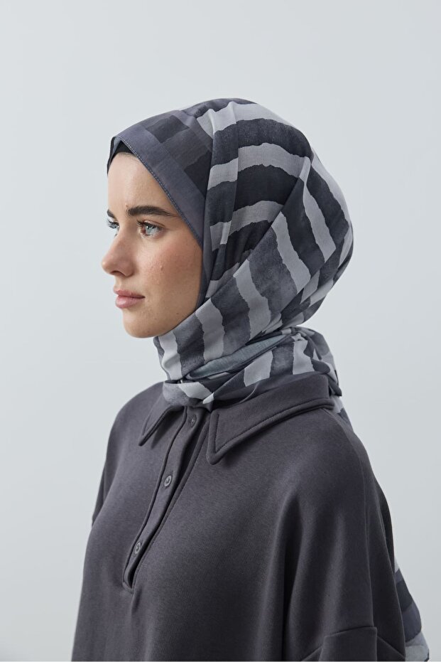 Curvella Pattern Lina Shawl - 3