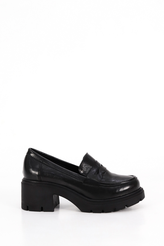Jvl 706 Buckle Detail Heeled Loafer