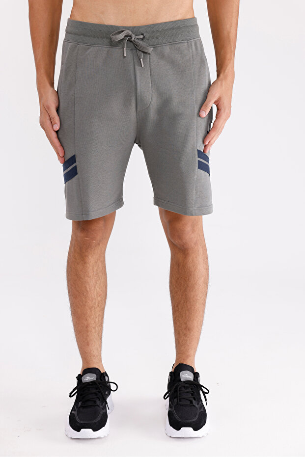 Double Stripe Tape Detailed Lace-Up Side Pocket Super Cotton Comfortable Fit Shorts