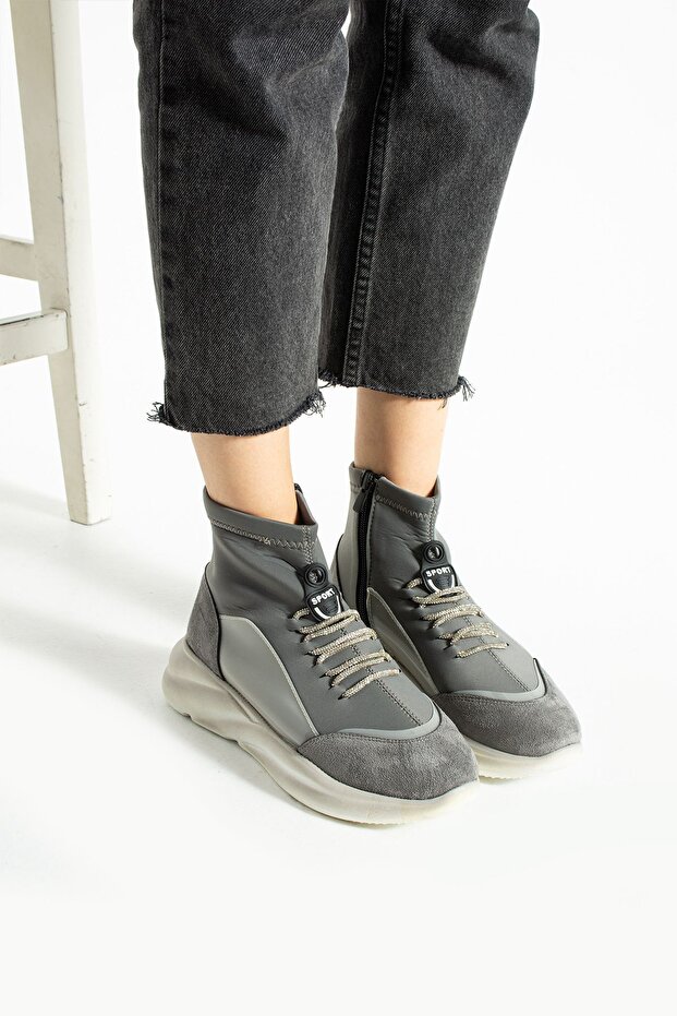 sneaker streç bot - 1