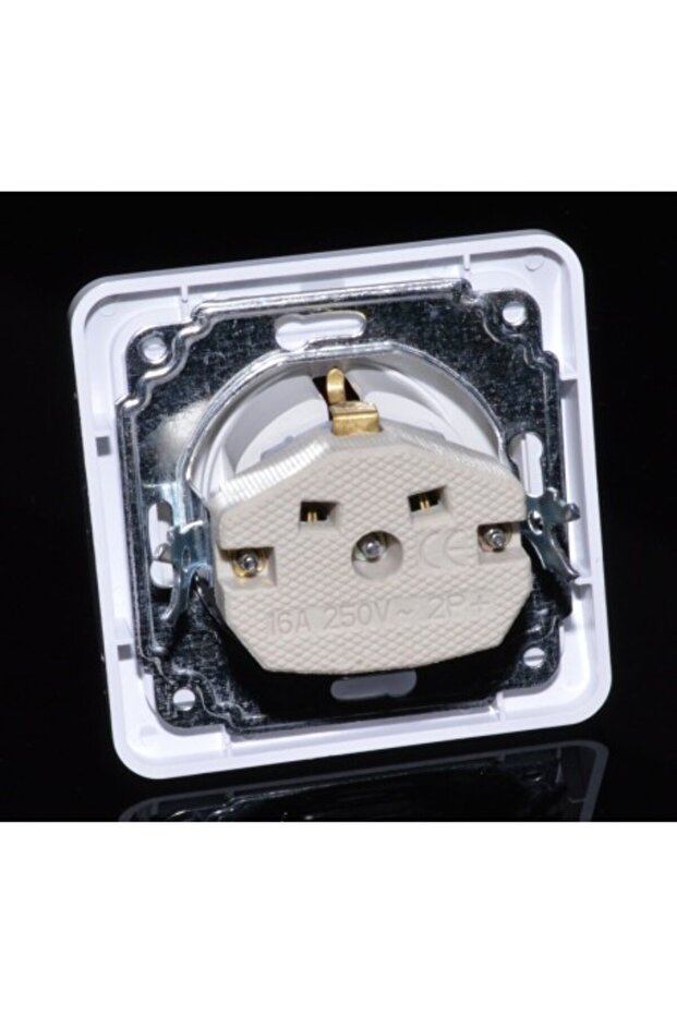 Simple socket with Ceramic 16A-250V - 2