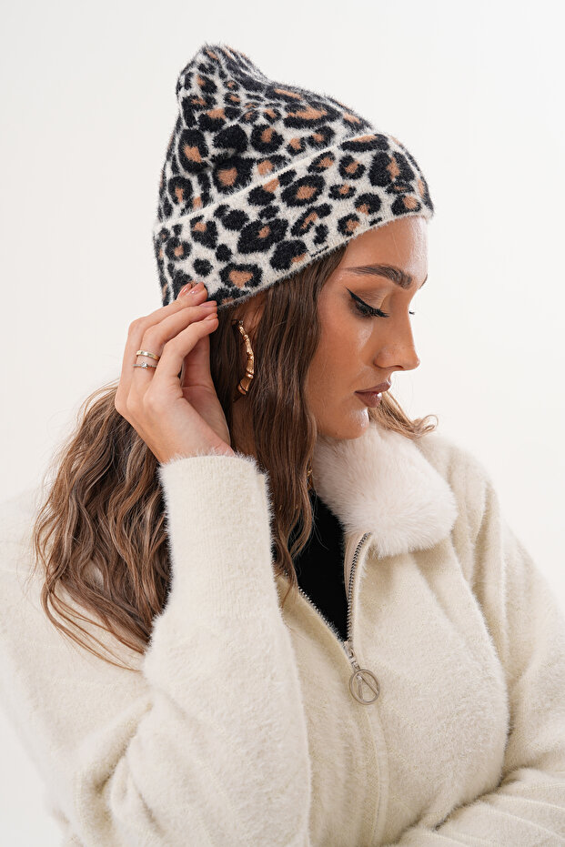 قبعة ناعمة فاخرة بنقشة الفهد - 4