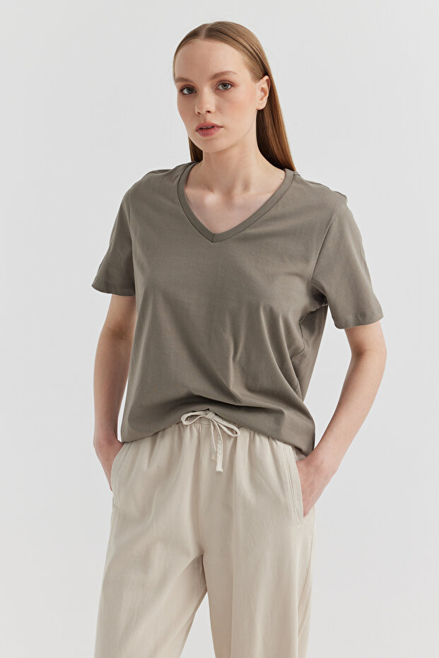 Kadın V Yaka Basic T-shirt - 5