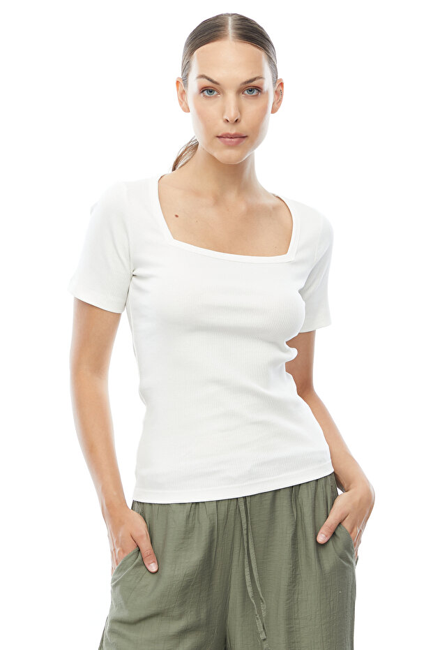 Kare Yaka Basic T-shirt - 1