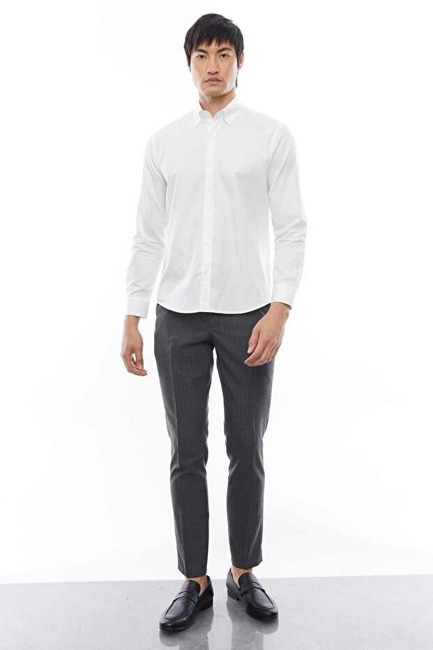 قميص مريح بأزرار على الياقة - 5