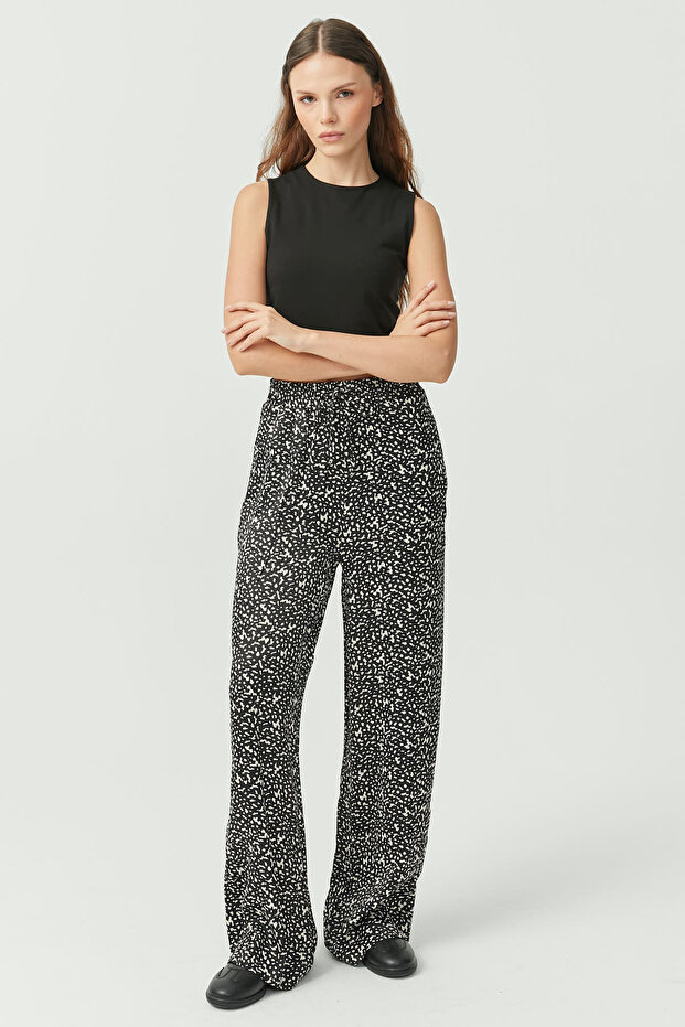 Pantaloni de damă cu model leopard - 8