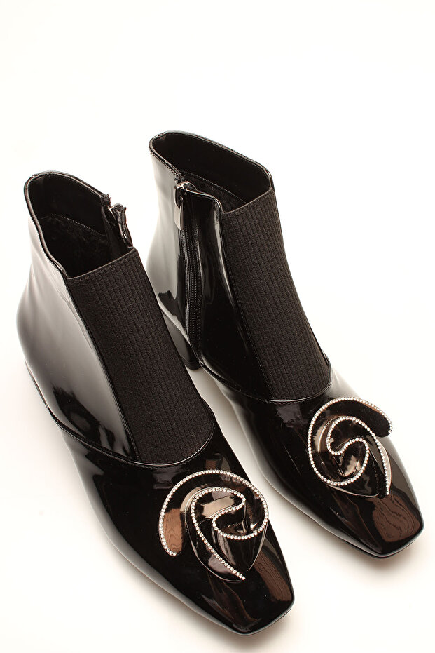 SİYAH RUGAN KADIN BOT - 1