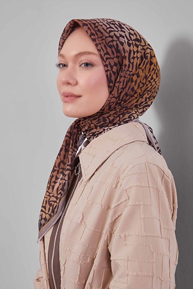 وشاح ناعم بنمط متدرج اللون من اللبني إلى البني - 2