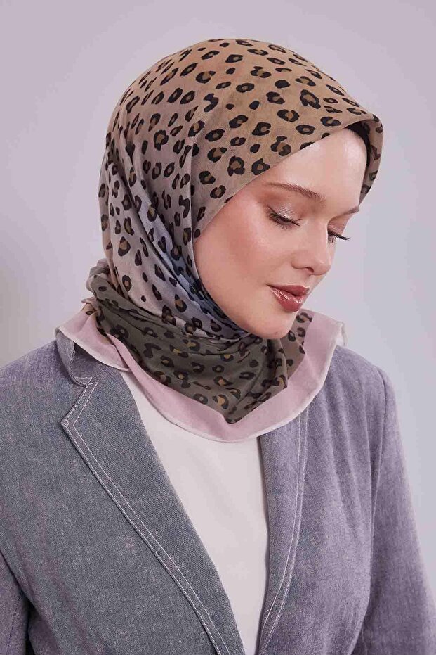 Powder Leopard Pattern Soft Scarf - 2