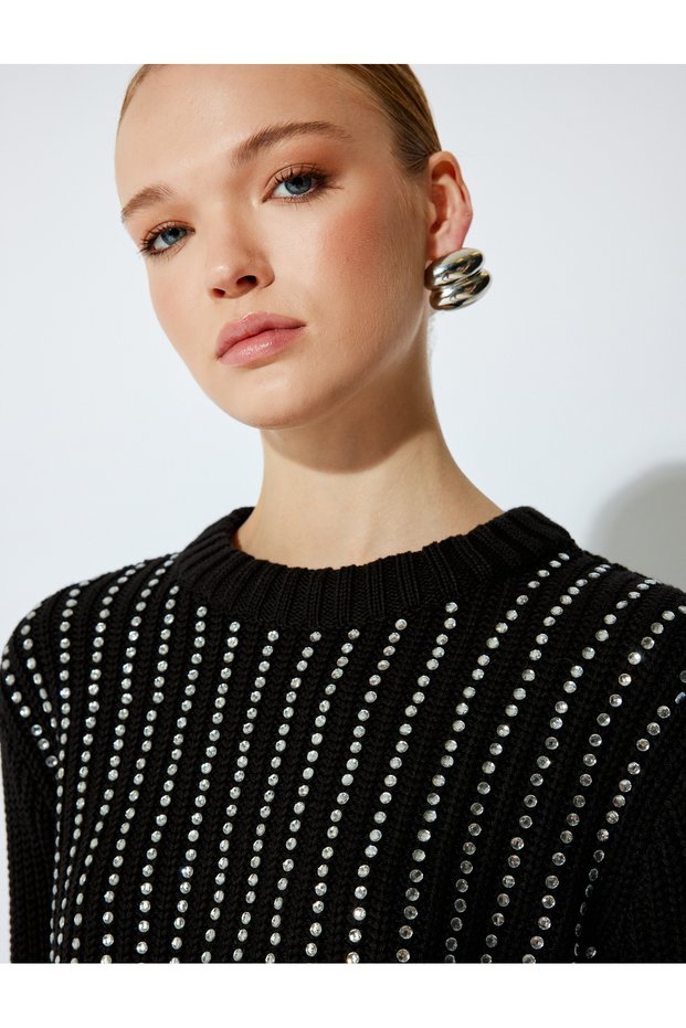 Long Sleeve Crew Neck Rhinestone Sweater