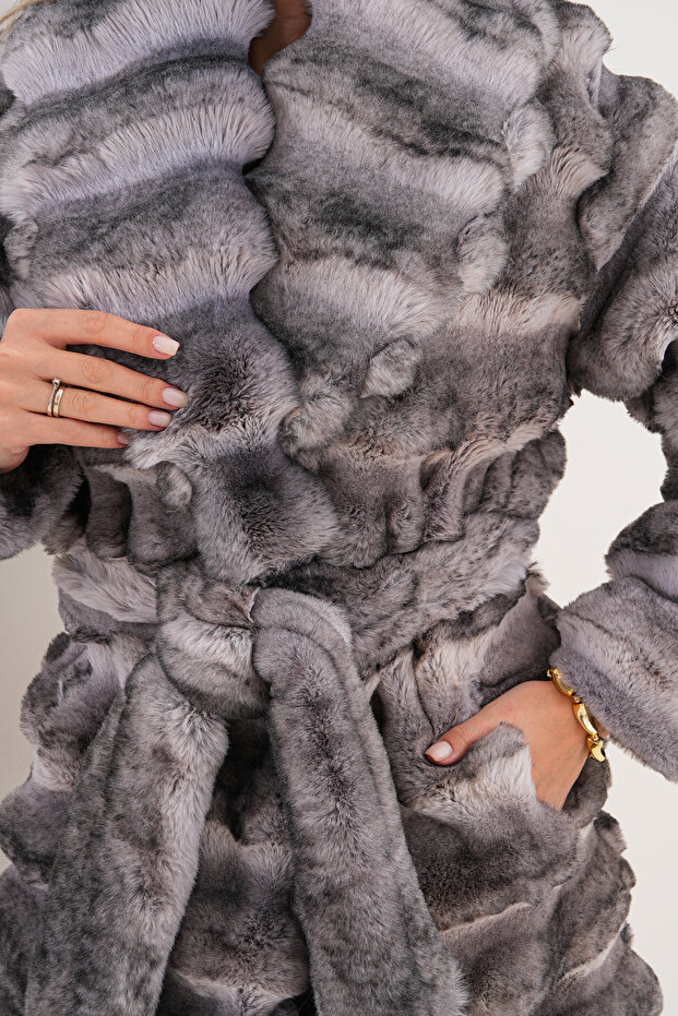 معطف منقوش باللون الأسود بالحجم الكامل - 8