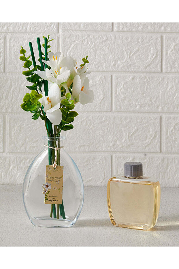 White Freesia Reed Diffuser - 1