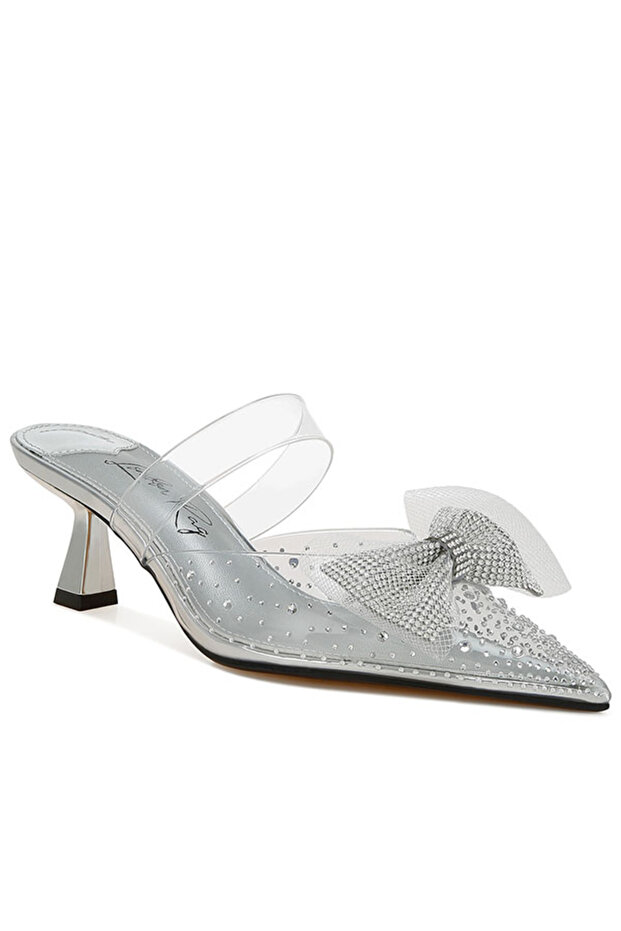 Women Embellished Bow Kitten Heels in Silver
