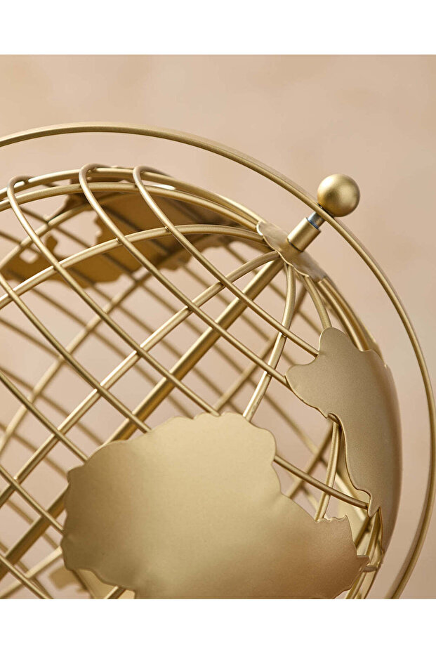 قطعة أثرية من الكرة الذهبية - 3