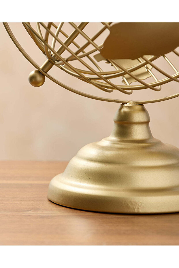 قطعة أثرية من الكرة الذهبية - 4