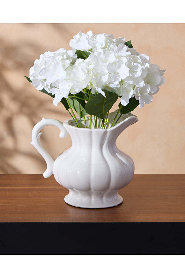 زهرة الكوبية البيضاء في مزهرية خزفية - 2