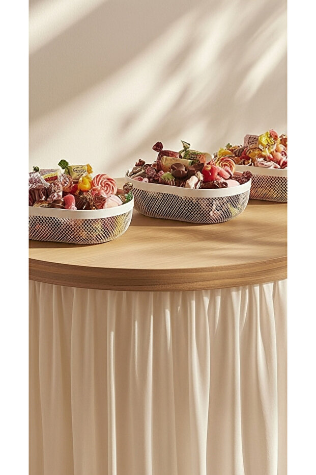 Versatile serving basket set - 1