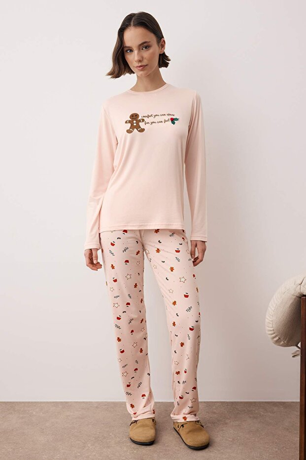Pudra Yumuşak Tuşeli Kış Temalı Örme Pijama Takımı THMAW26PT00204 - 2