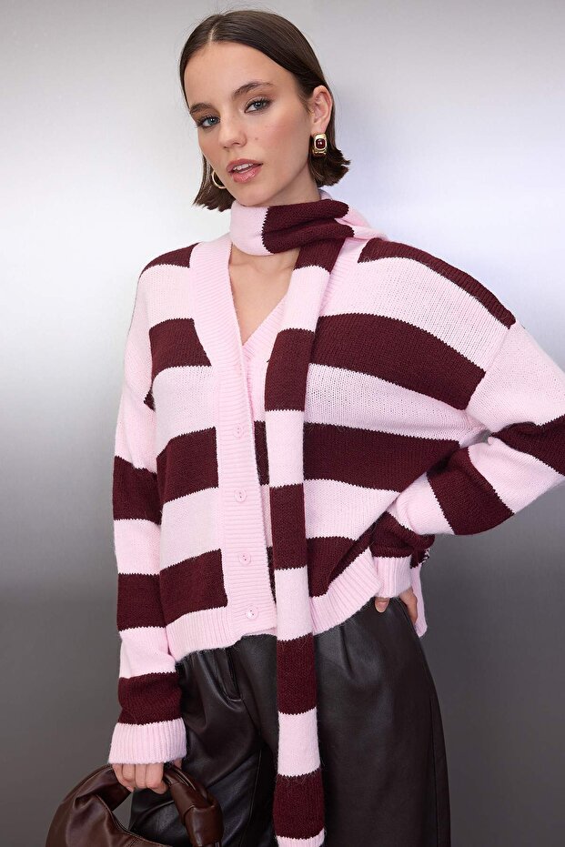 Pembe Şal Detaylı Yumuşak Dokulu Oversize V Yaka Triko Hırka TWOAW26HI00278 - 4
