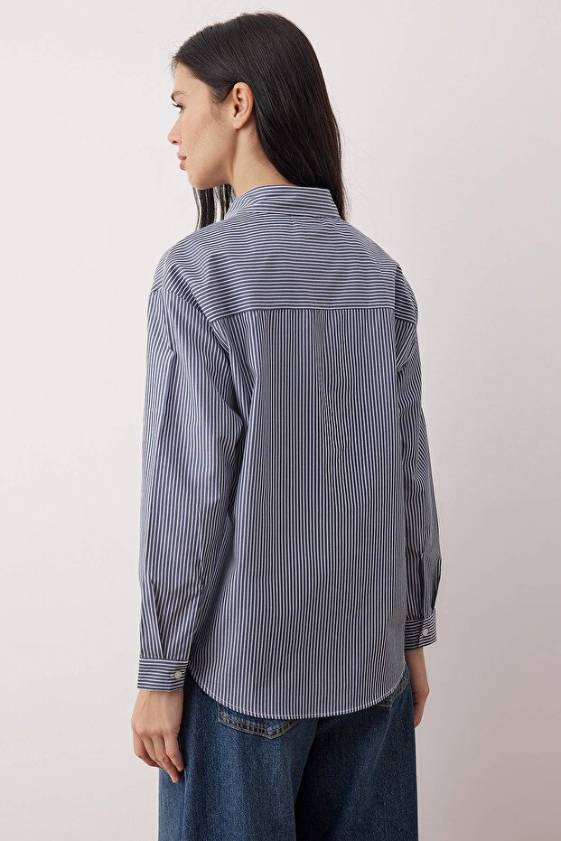 Lacivert Çizgili Oversize/Geniş Kalıp Gömlek TWOAW26GO00126 - 4