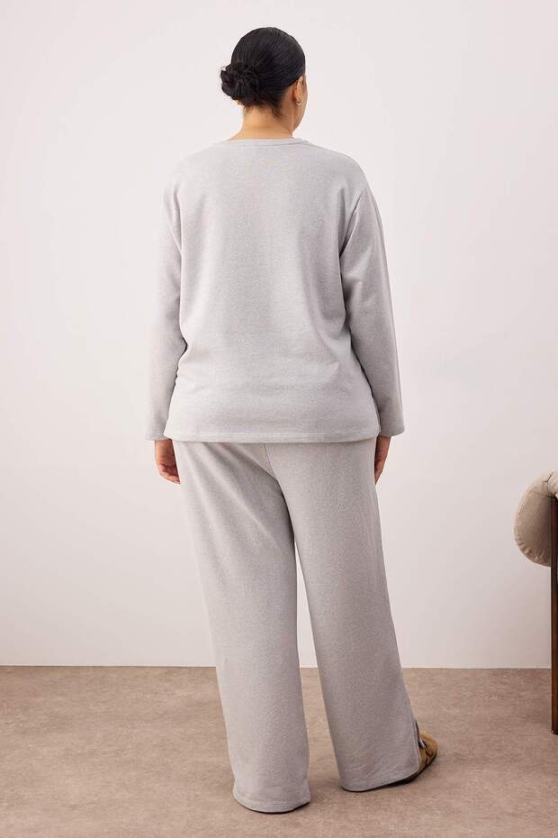 Szary dres z rozcięciami na nogawkach, duże rozmiary TBBAW23AI00055 - 4