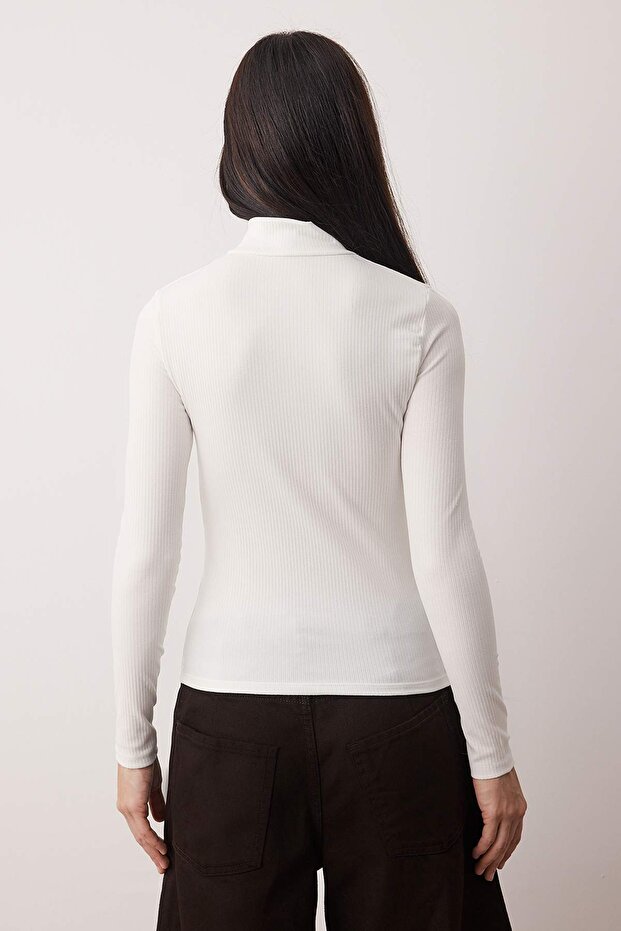 Ekru Önü Full Çıtçıt Kapama Kaşkorse Fitted/Vücuda Oturan Örme Bluz TWOAW26BZ00329 - 4