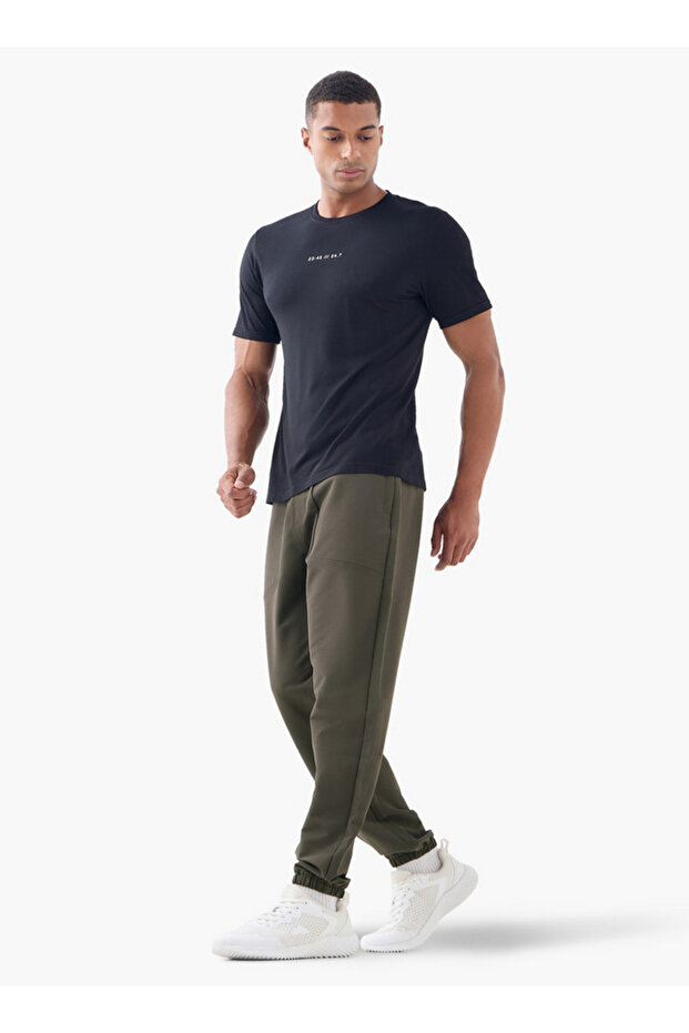 Joggers with Drawstring Closure and Pockets - 2