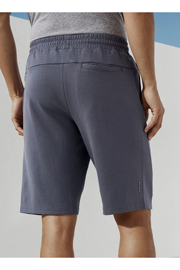 شورتات الأداء المقسمة - 3