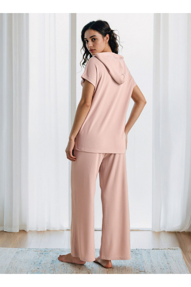 طقم بيجامة مزخرف - 4